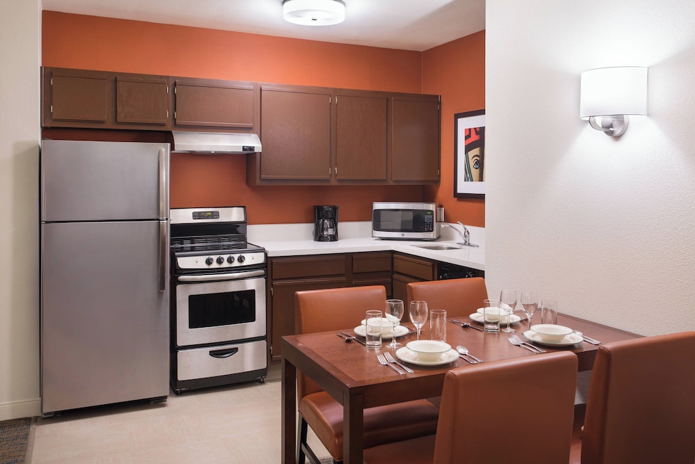 Residence Inn by Marriott Las Vegas Hughes Center — Hotel rooms in Las Vegas, Nevada