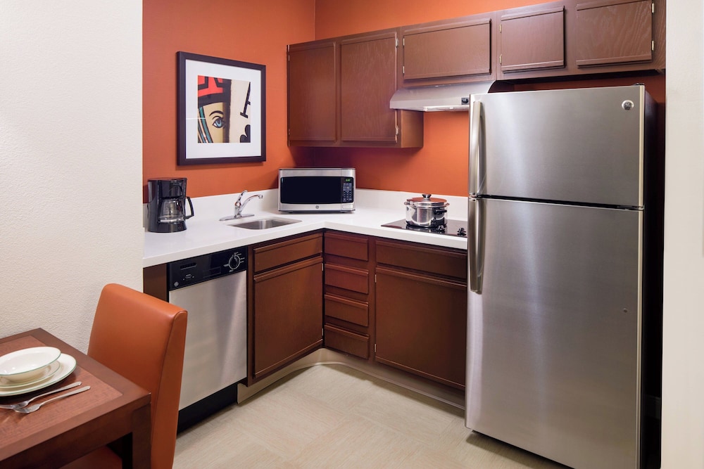 Residence Inn by Marriott Las Vegas Hughes Center — Hotel rooms in Las Vegas, Nevada