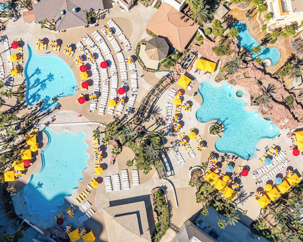 Rio Hotel & Casino, a Destination by Hyatt Hotel — Swimming pool in Las Vegas, Nevada