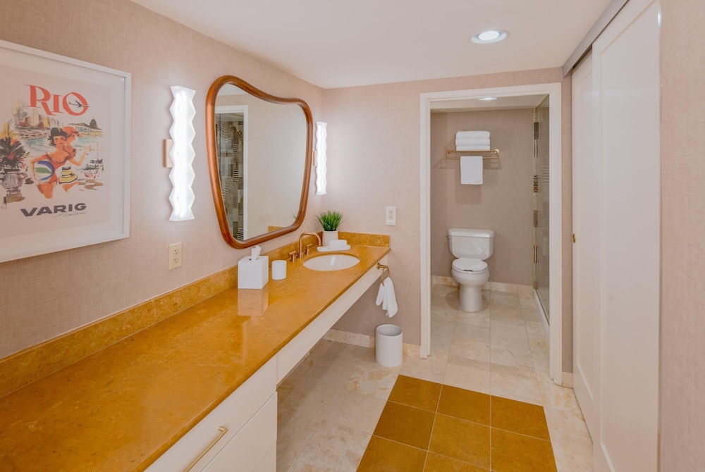 Rio Hotel & Casino, a Destination by Hyatt Hotel — Hotel rooms in Las Vegas, Nevada