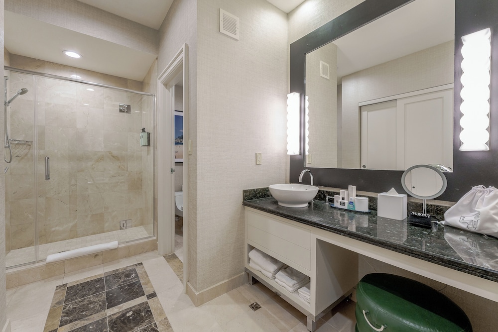 Rio Hotel & Casino, a Destination by Hyatt Hotel — Hotel rooms in Las Vegas, Nevada