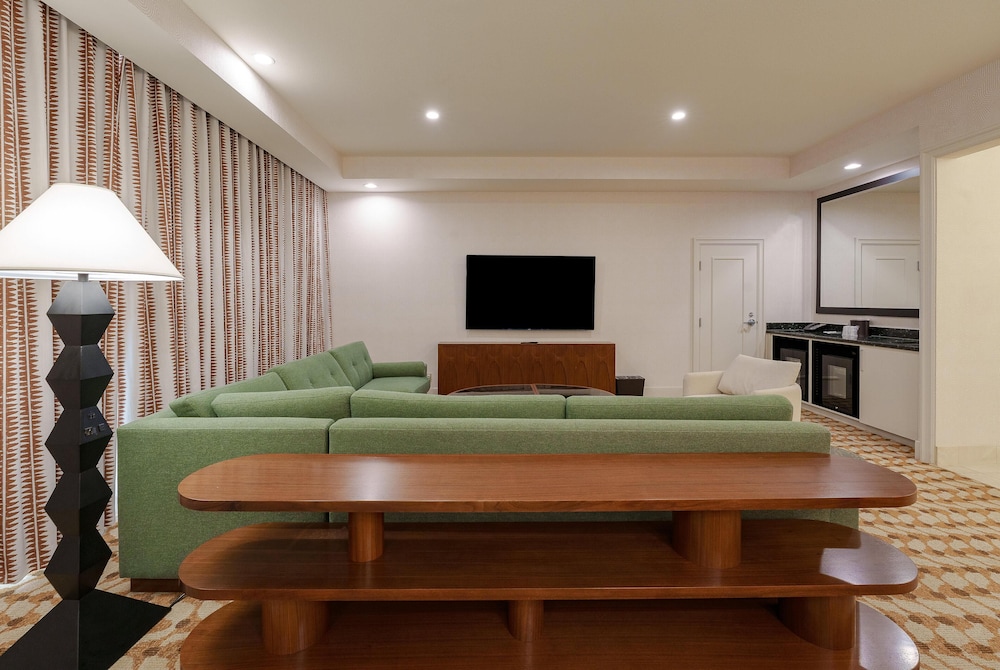 Rio Hotel & Casino, a Destination by Hyatt Hotel — Hotel rooms in Las Vegas, Nevada