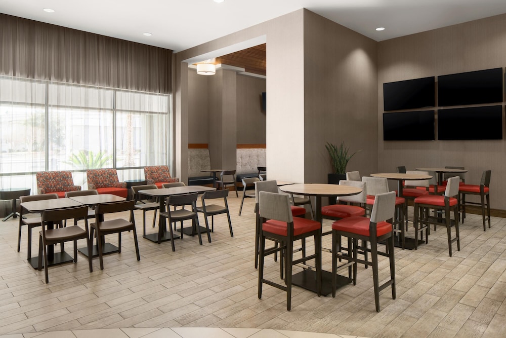 SpringHill Suites by Marriott Las Vegas Convention Center — Restaurant & bars in Las Vegas, Nevada