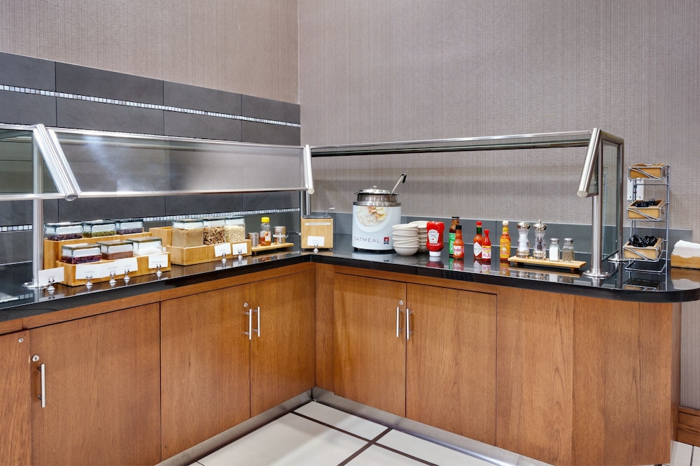 SpringHill Suites by Marriott Las Vegas Convention Center — Restaurant & bars in Las Vegas, Nevada