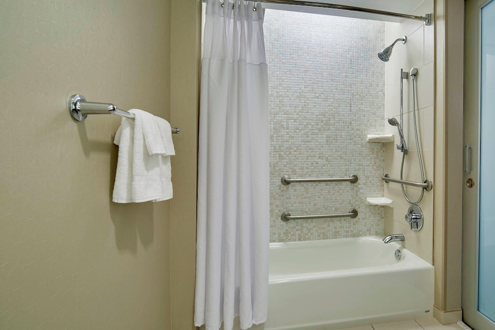 SpringHill Suites by Marriott Las Vegas Convention Center — Hotel rooms in Las Vegas, Nevada