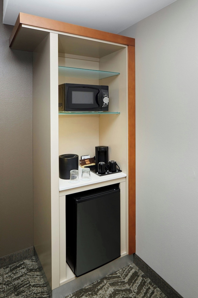 SpringHill Suites by Marriott Las Vegas Convention Center — Hotel rooms in Las Vegas, Nevada