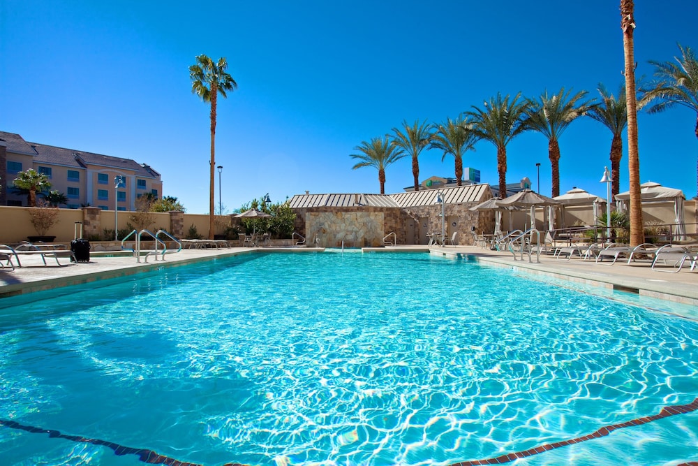 Staybridge Suites: Las Vegas - Stadium District by IHG — Swimming pool in Las Vegas, Nevada