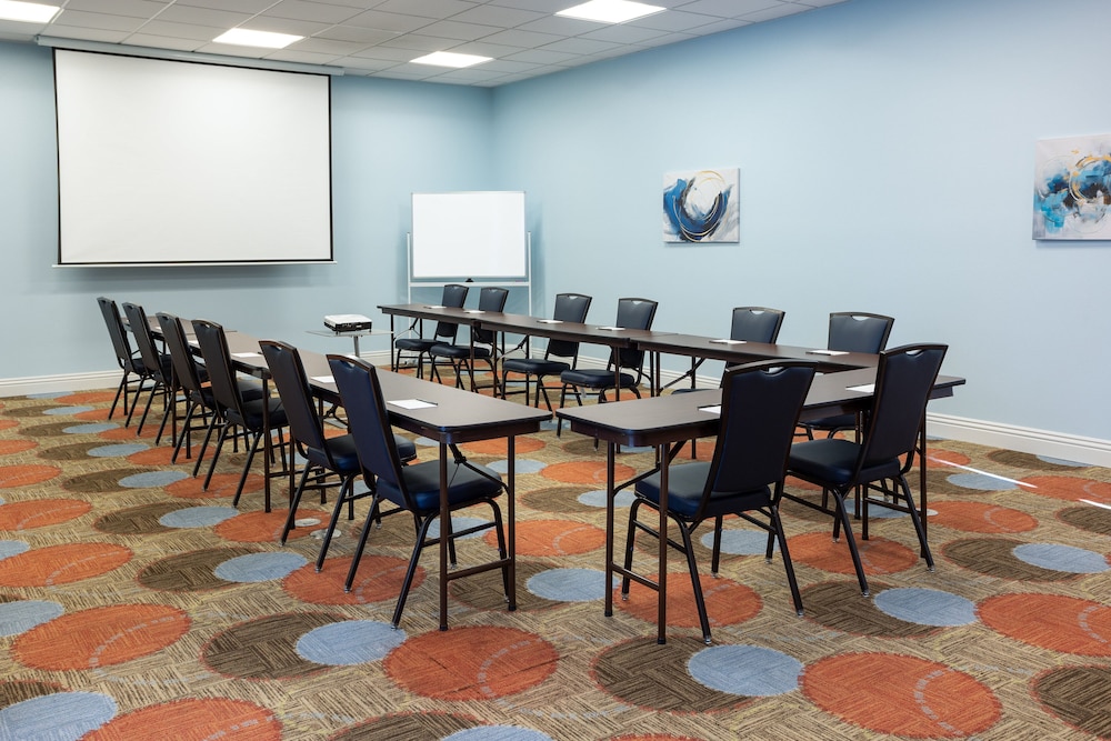 Staybridge Suites: Las Vegas - Stadium District by IHG — Hotel building in Las Vegas, Nevada