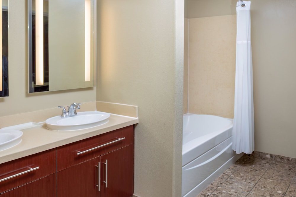 Staybridge Suites: Las Vegas - Stadium District by IHG — Hotel rooms in Las Vegas, Nevada