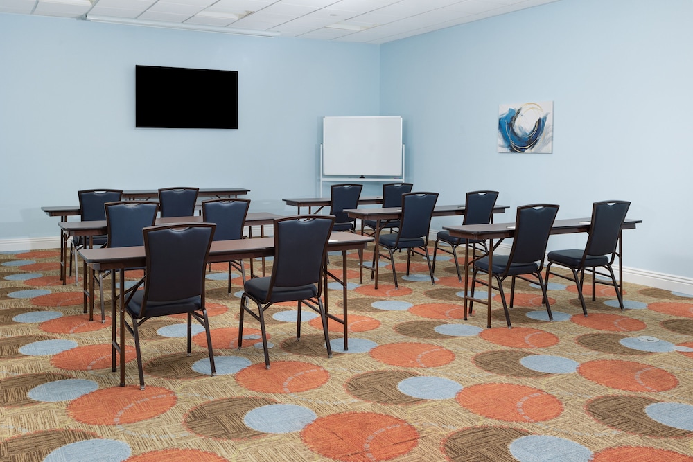 Staybridge Suites: Las Vegas - Stadium District by IHG — Hotel building in Las Vegas, Nevada
