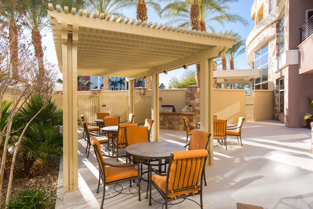 Staybridge Suites: Las Vegas - Stadium District by IHG — Restaurant & bars in Las Vegas, Nevada