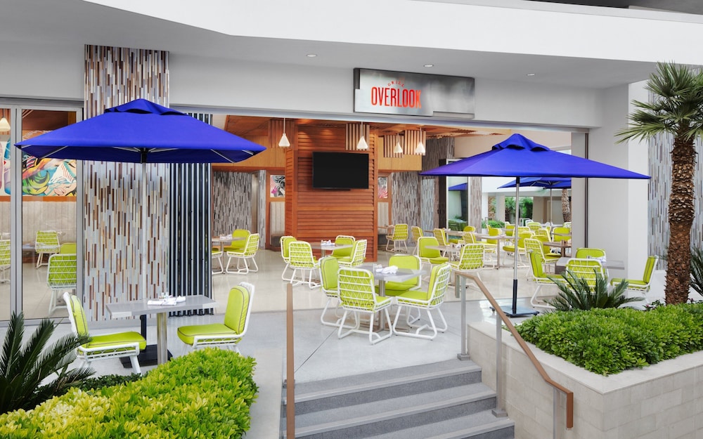 The Cosmopolitan Of Las Vegas — Restaurant & bars in Las Vegas, Nevada