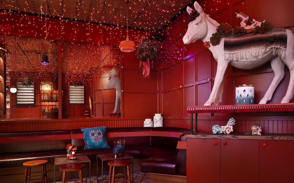 The Cosmopolitan Of Las Vegas — Restaurant & bars in Las Vegas, Nevada