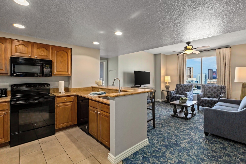 Club Wyndham Grand Desert - No Resort Fee — Hotel rooms in Las Vegas, Nevada