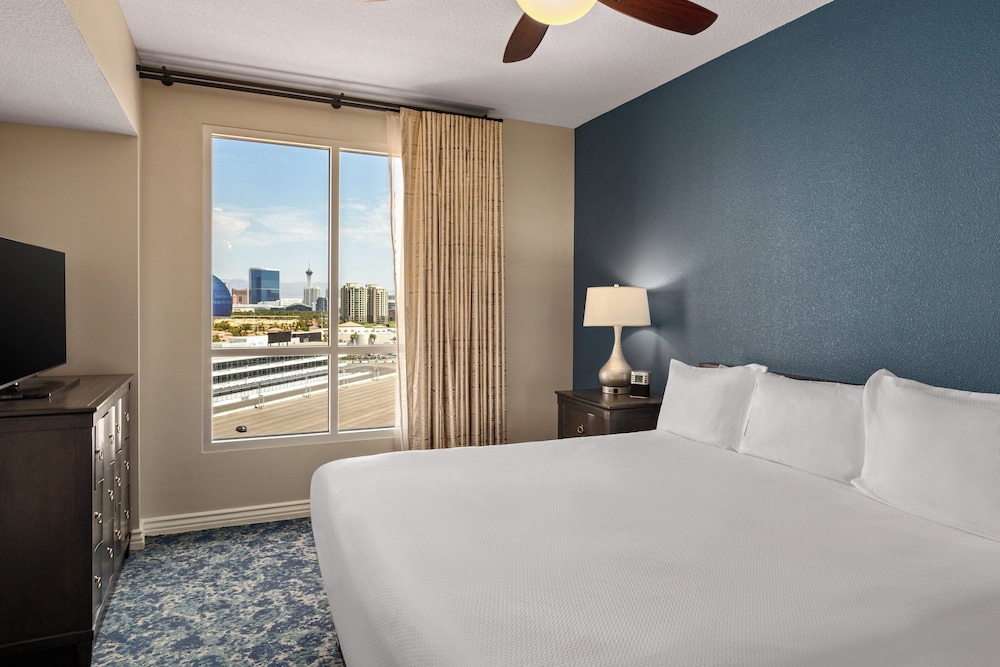 Club Wyndham Grand Desert - No Resort Fee — Hotel rooms in Las Vegas, Nevada