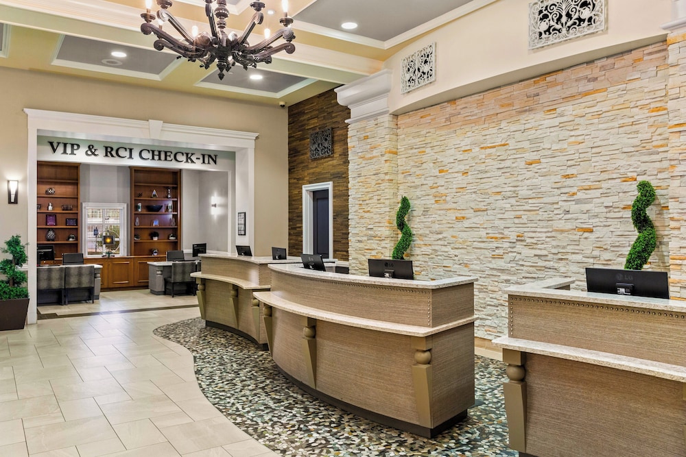 Club Wyndham Grand Desert - No Resort Fee — Hotel building in Las Vegas, Nevada