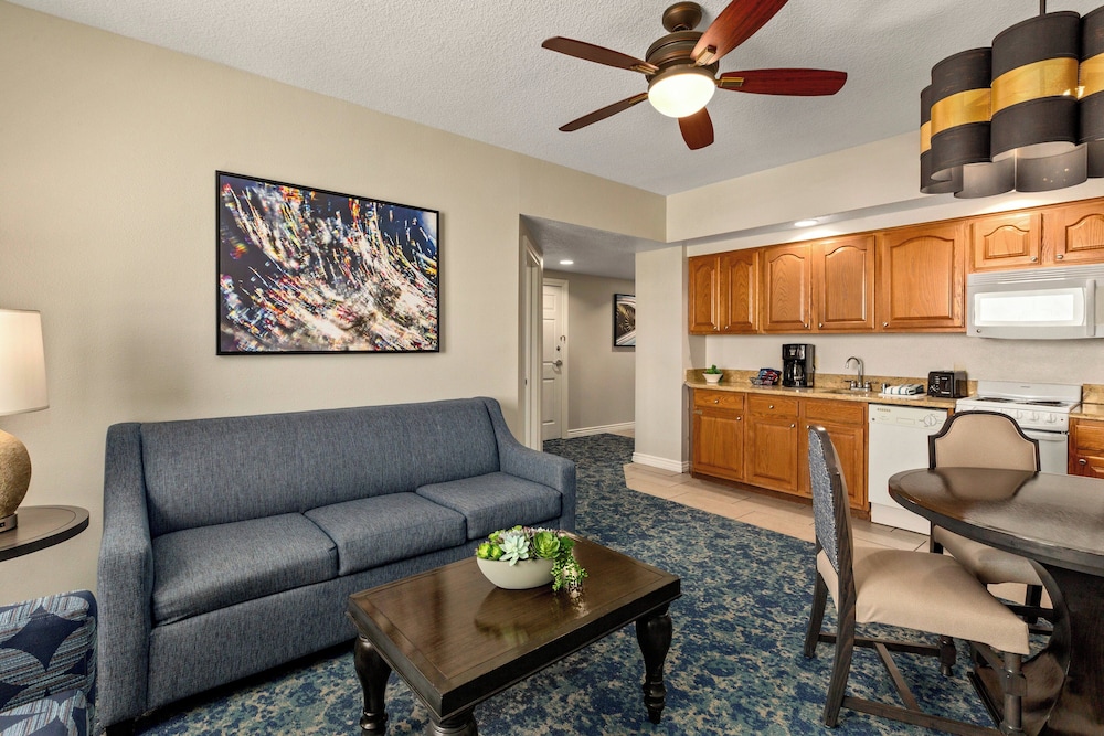 Club Wyndham Grand Desert - No Resort Fee — Hotel rooms in Las Vegas, Nevada