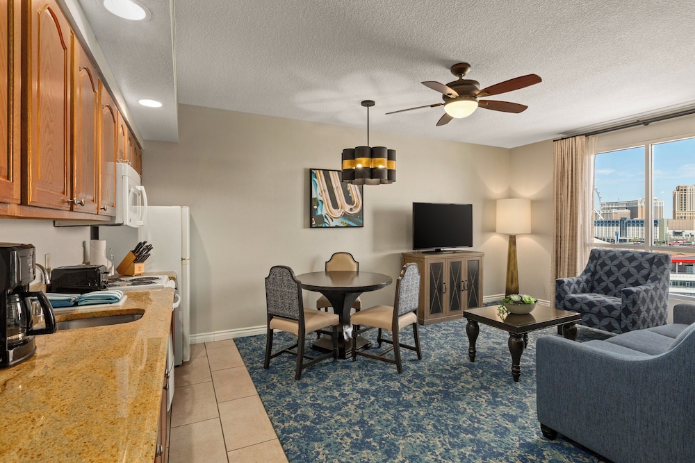 Club Wyndham Grand Desert - No Resort Fee — Hotel rooms in Las Vegas, Nevada