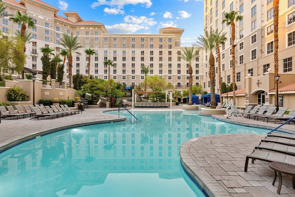 Club Wyndham Grand Desert - No Resort Fee — Swimming pool in Las Vegas, Nevada