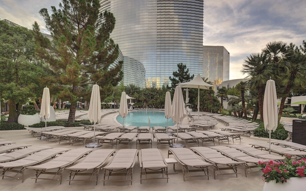 ARIA Resort & Casino — Swimming pool in Las Vegas, Nevada