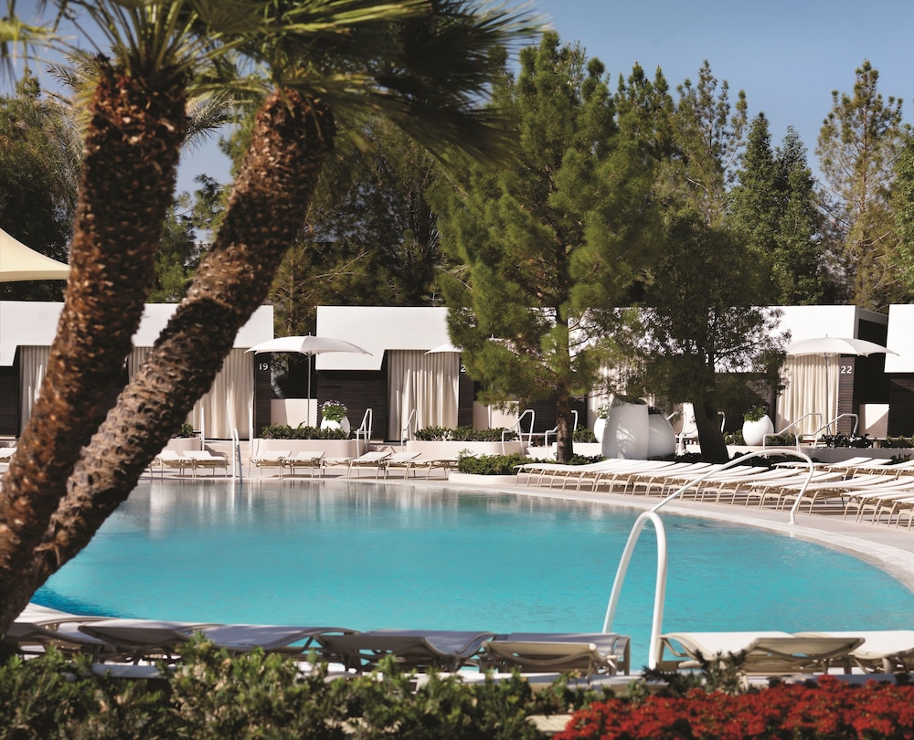 ARIA Resort & Casino — Swimming pool in Las Vegas, Nevada