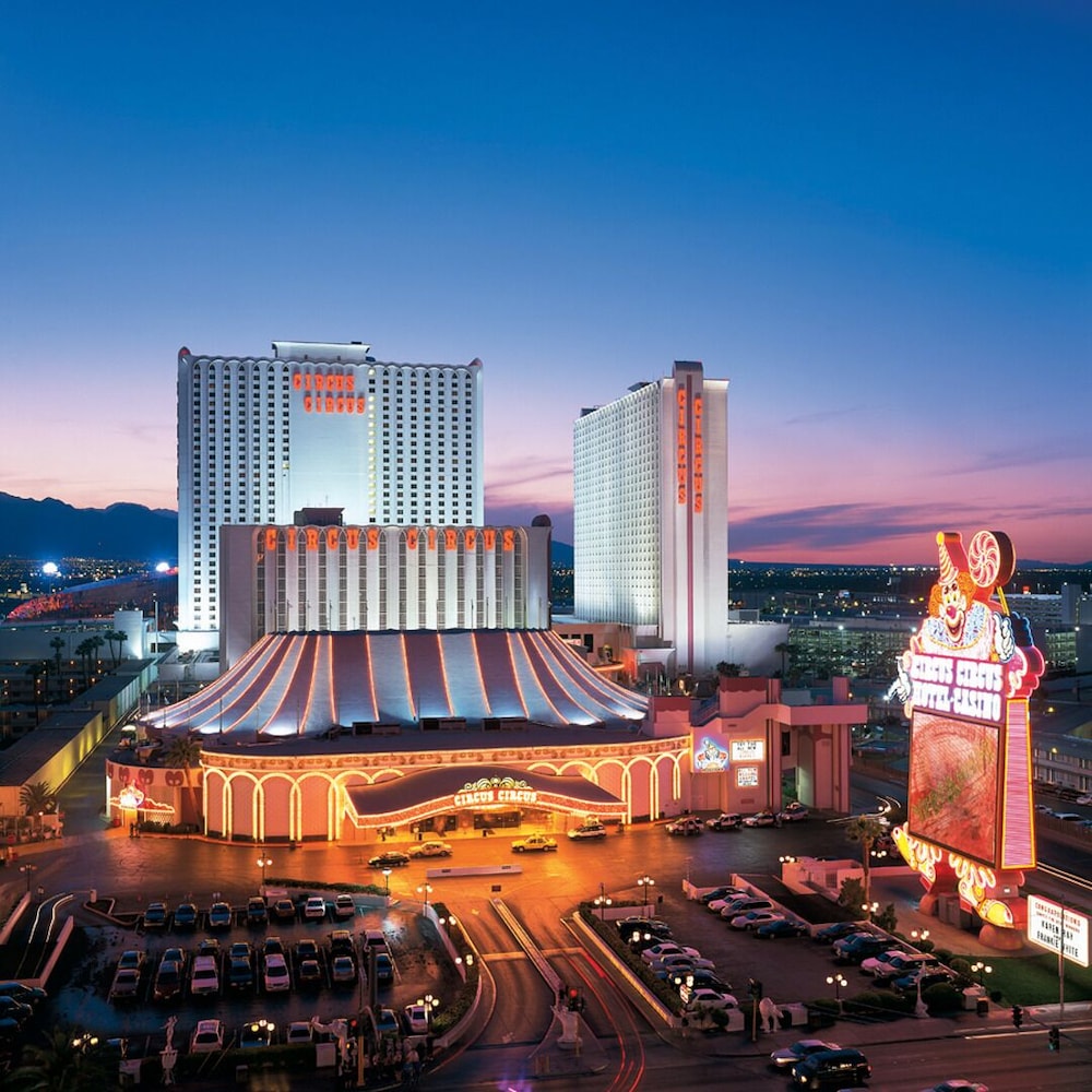Circus Circus Hotel, Casino & Theme Park — Hotel building in Las Vegas, Nevada