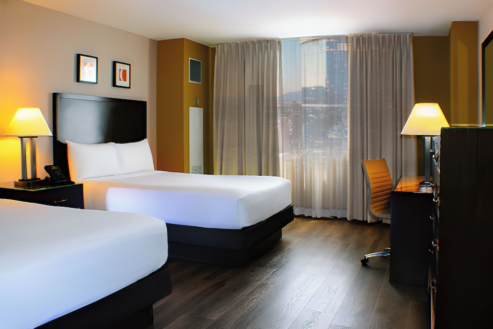 Circus Circus Hotel, Casino & Theme Park — Hotel rooms in Las Vegas, Nevada