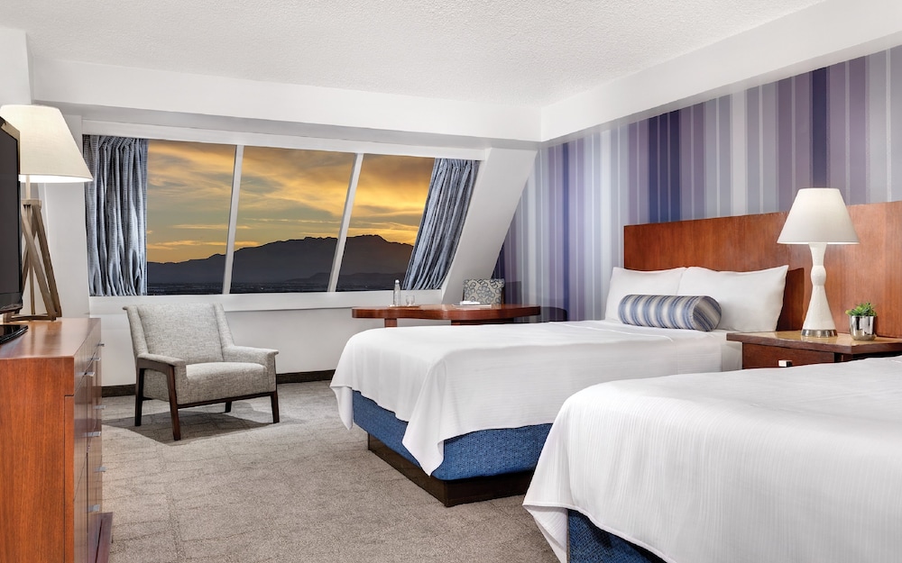 Luxor Hotel and Casino — Hotel rooms in Las Vegas, Nevada