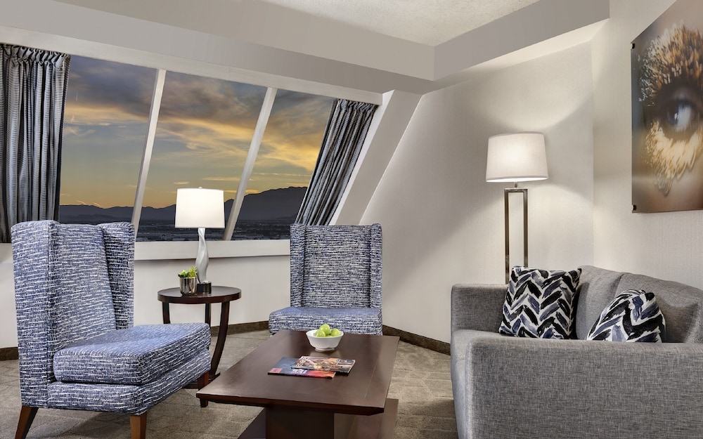 Luxor Hotel and Casino — Hotel rooms in Las Vegas, Nevada