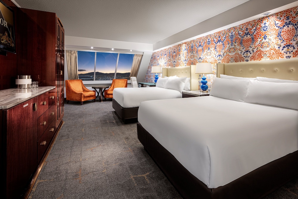 Luxor Hotel and Casino — Hotel rooms in Las Vegas, Nevada