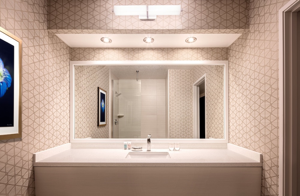 Luxor Hotel and Casino — Hotel rooms in Las Vegas, Nevada