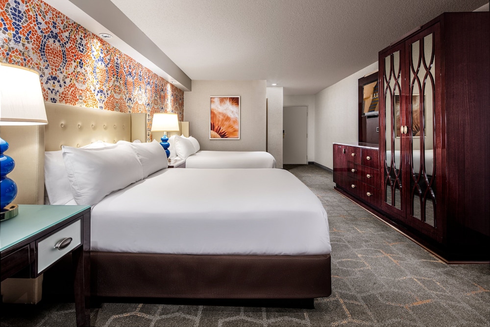 Luxor Hotel and Casino — Hotel rooms in Las Vegas, Nevada