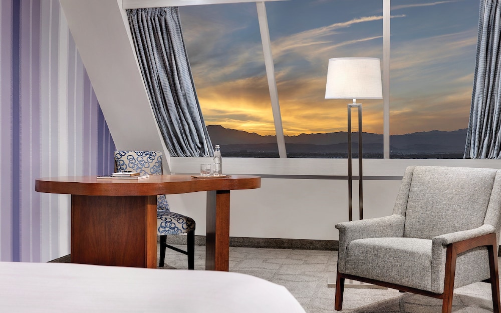 Luxor Hotel and Casino — Hotel rooms in Las Vegas, Nevada