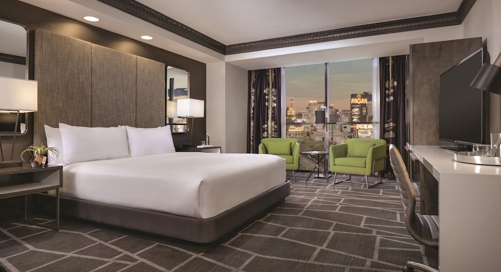 Luxor Hotel and Casino — Hotel rooms in Las Vegas, Nevada