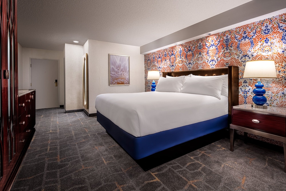 Luxor Hotel and Casino — Hotel rooms in Las Vegas, Nevada