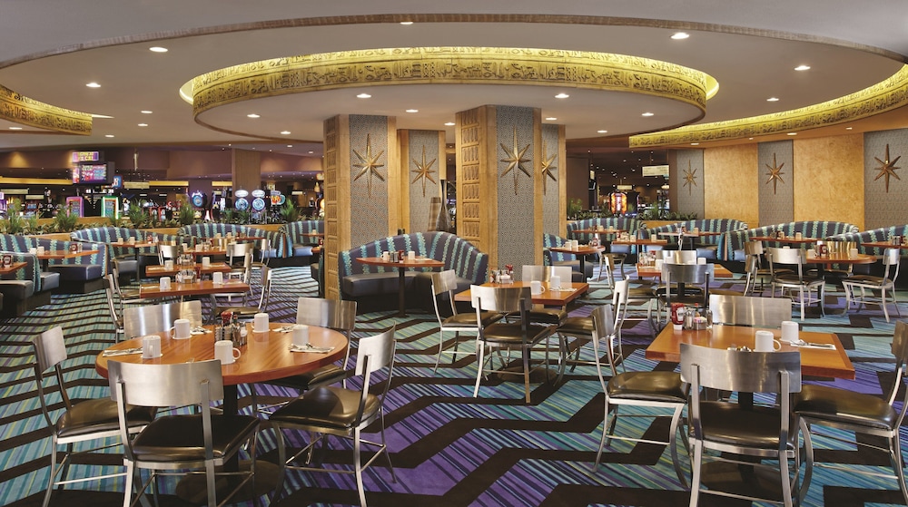 Luxor Hotel and Casino — Restaurant & bars in Las Vegas, Nevada