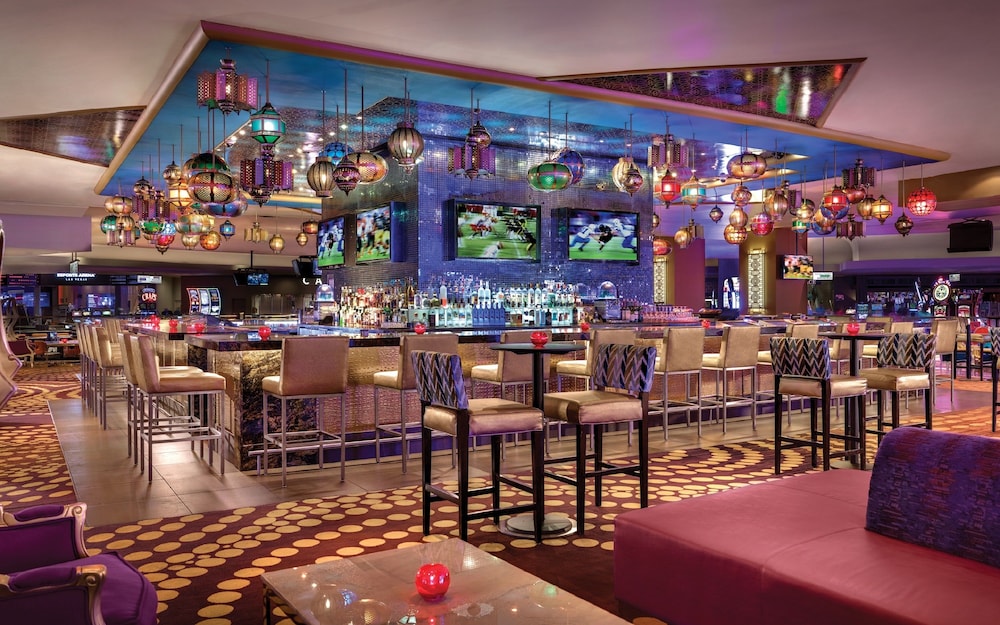 Luxor Hotel and Casino — Restaurant & bars in Las Vegas, Nevada