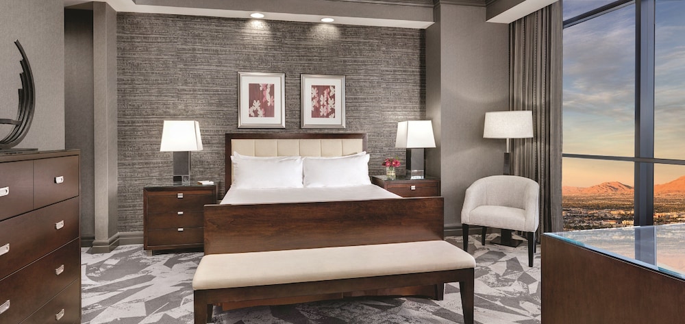 Luxor Hotel and Casino — Hotel rooms in Las Vegas, Nevada