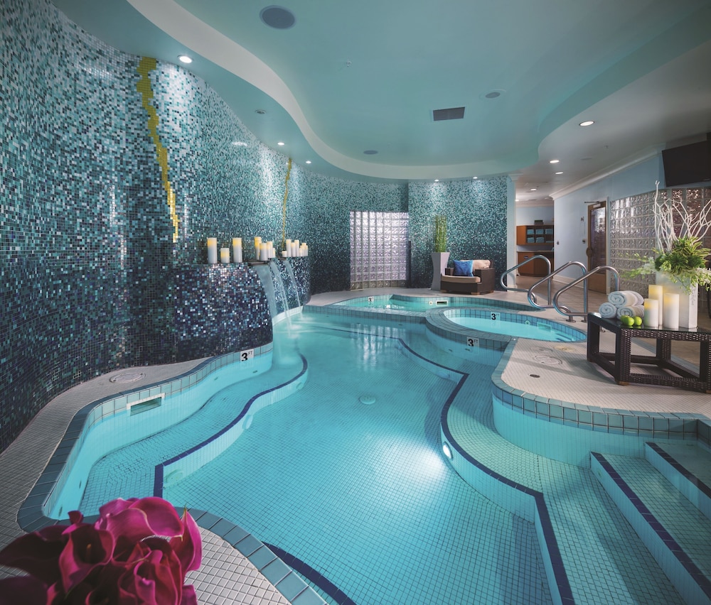 Luxor Hotel and Casino — Swimming pool in Las Vegas, Nevada