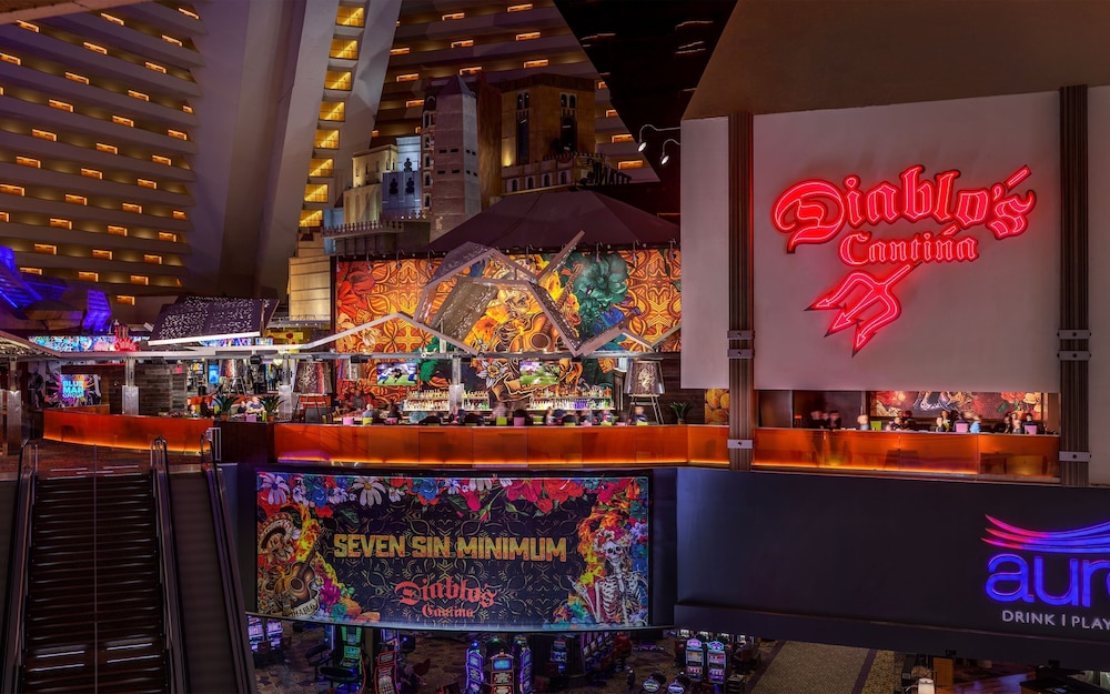 Luxor Hotel and Casino — Restaurant & bars in Las Vegas, Nevada