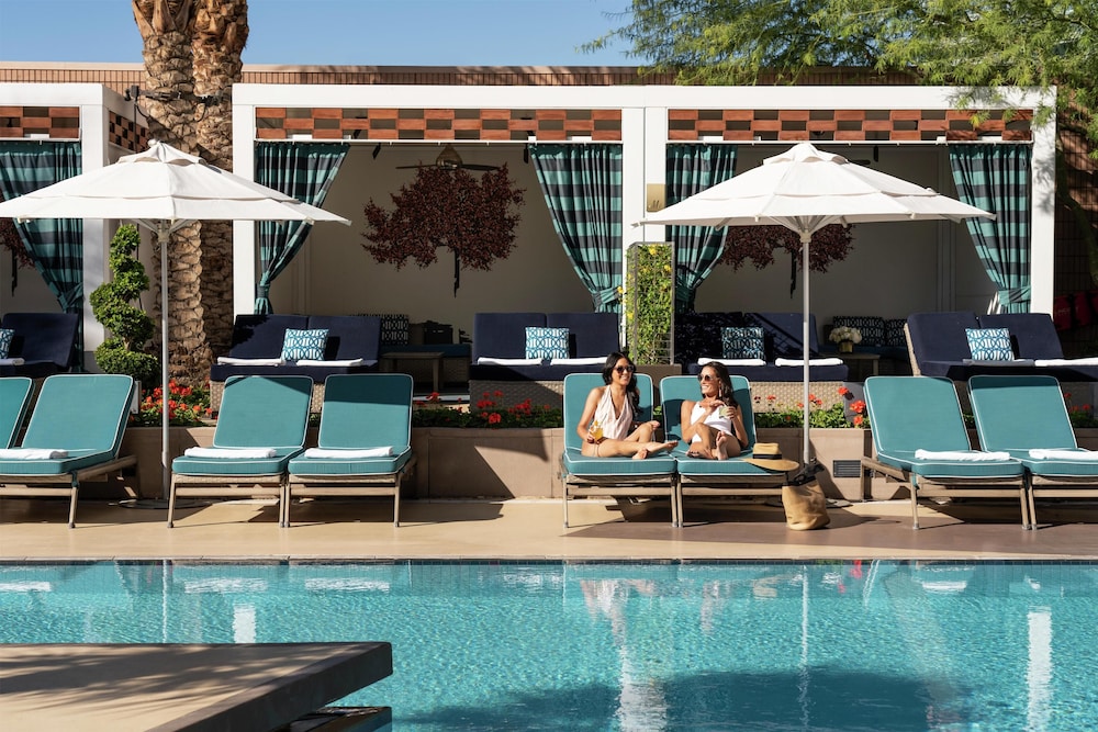 Waldorf Astoria Las Vegas — Swimming pool in Las Vegas, Nevada