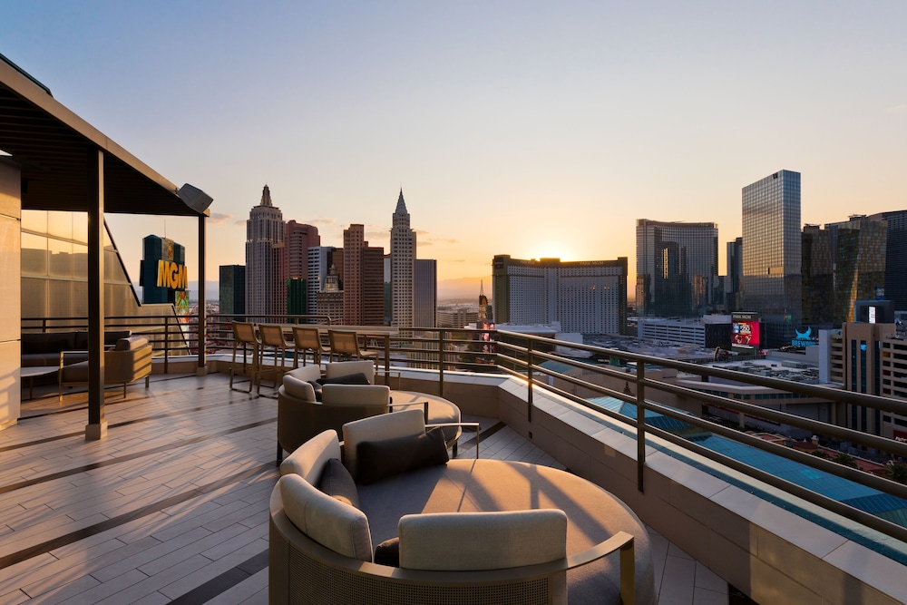 MGM Grand Hotel & Casino — Restaurant & bars in Las Vegas, Nevada