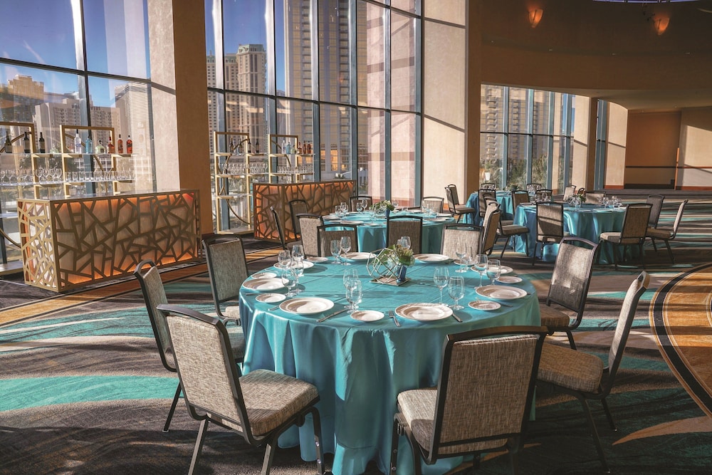 MGM Grand Hotel & Casino — Restaurant & bars in Las Vegas, Nevada