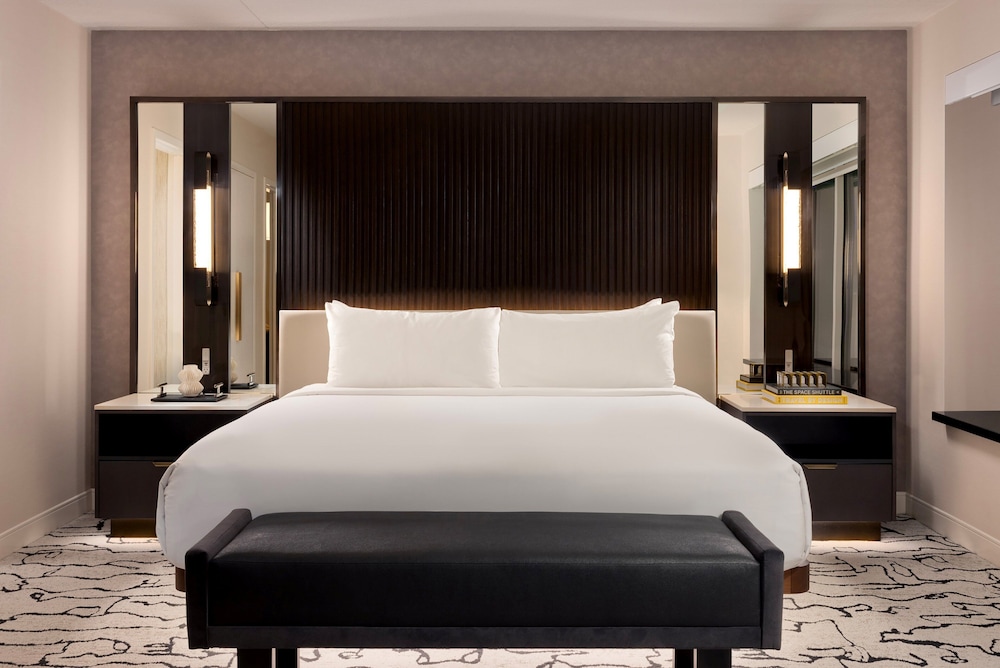 MGM Grand Hotel & Casino — Hotel rooms in Las Vegas, Nevada