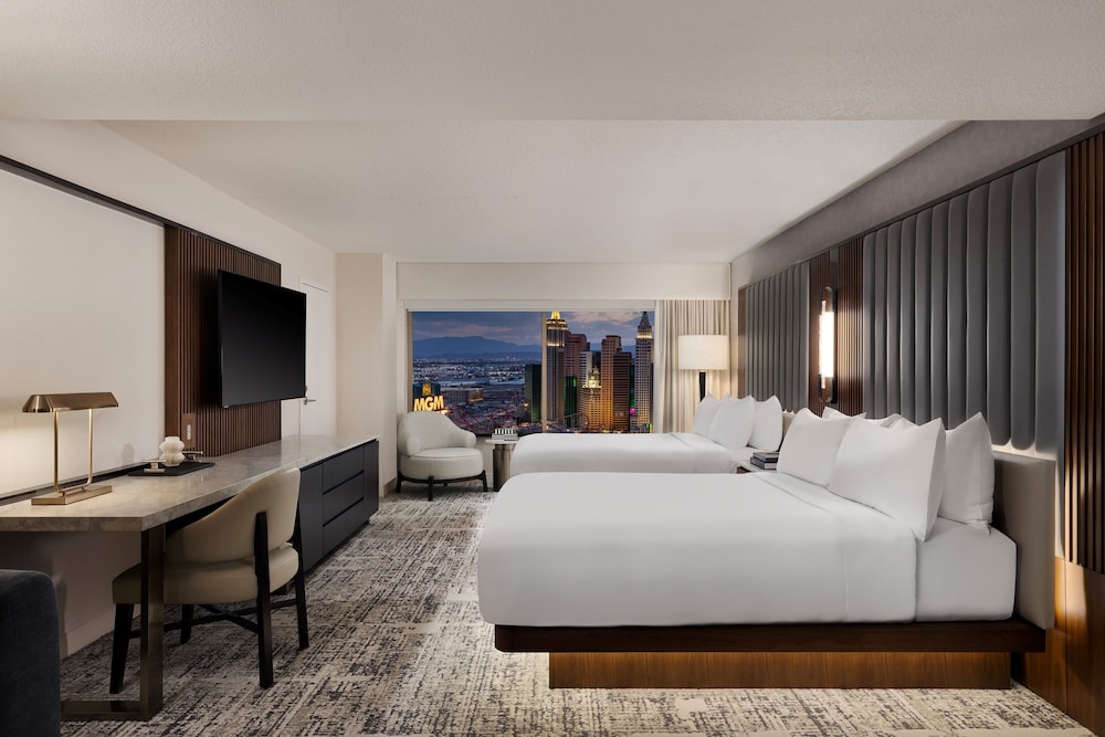 MGM Grand Hotel & Casino — Hotel rooms in Las Vegas, Nevada
