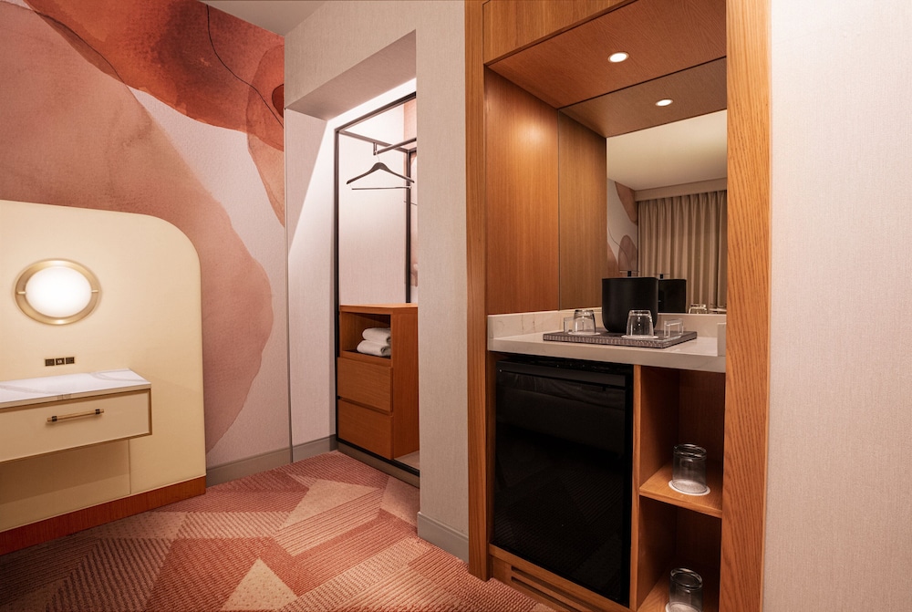 MGM Grand Hotel & Casino — Hotel rooms in Las Vegas, Nevada