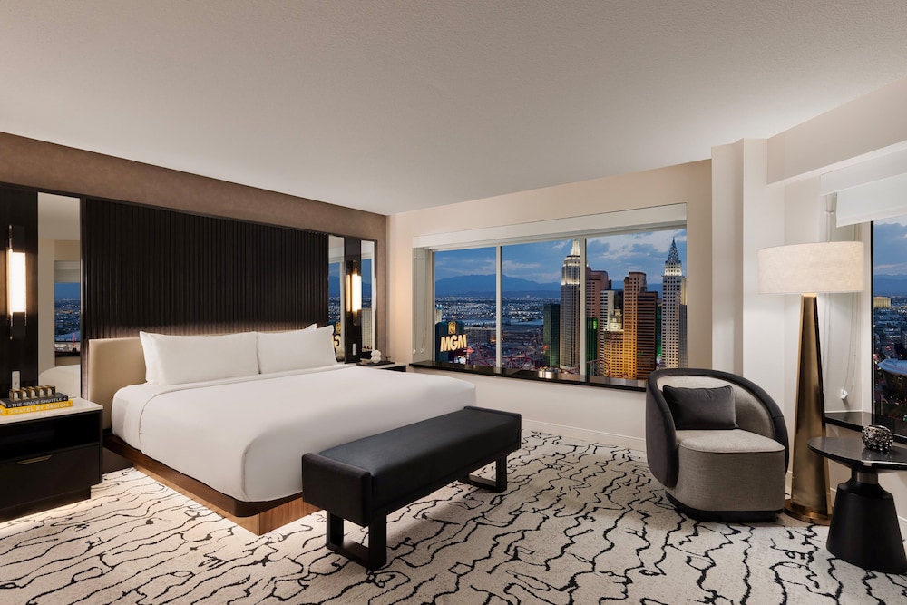 MGM Grand Hotel & Casino — Hotel rooms in Las Vegas, Nevada