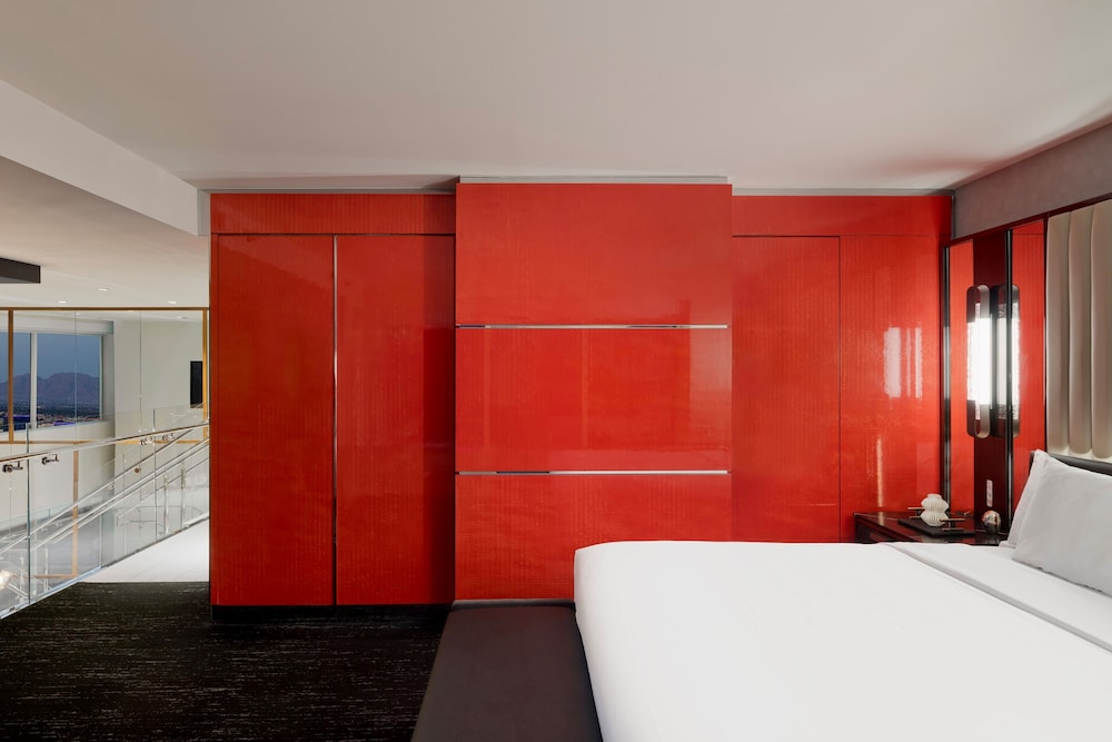 MGM Grand Hotel & Casino — Hotel rooms in Las Vegas, Nevada