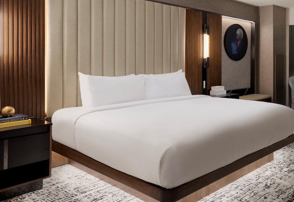 MGM Grand Hotel & Casino — Hotel rooms in Las Vegas, Nevada