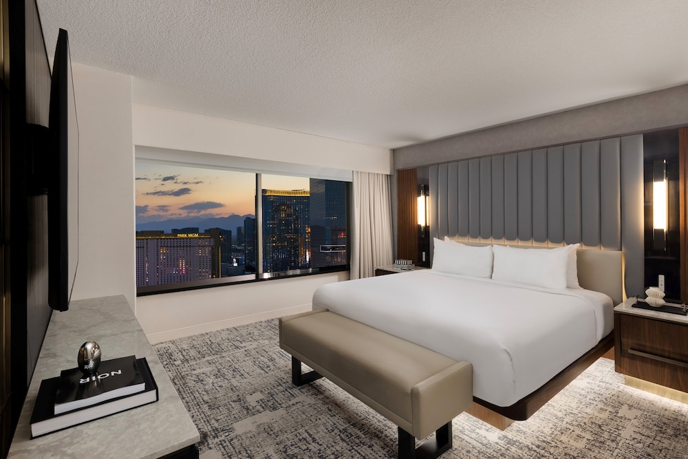 MGM Grand Hotel & Casino — Hotel rooms in Las Vegas, Nevada